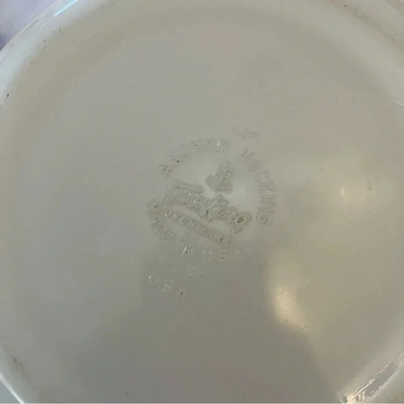 Fire King by Anchor Hocking 2 Qt & 1 1/2 Qt Casserole Dishes - Picture 4 of 6